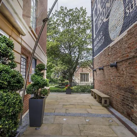 Adventurer's View * York